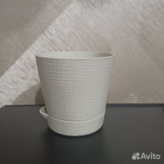 Кашпо горшок для цветов