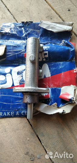 Главный тормозной цилиндр Ивеко Дели 2009г.2.3/136