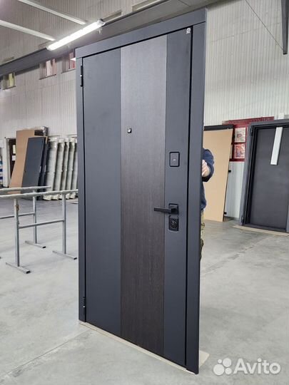 Дверь входная металлическая