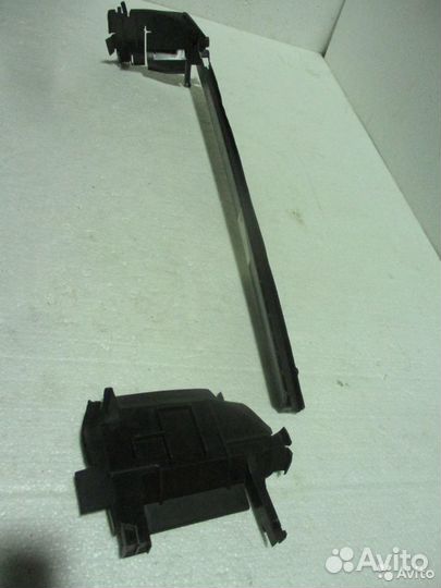 Воздуховод радиатора нижний Mercedes S W221