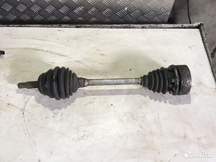 Привод левый Фольксваген Гольф 3 Volkswagen Golf 3