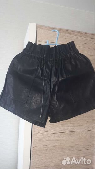 Шорты кожзам