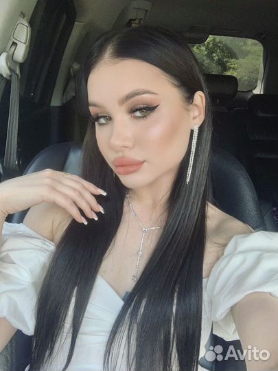 Официантка, барледи, администратор