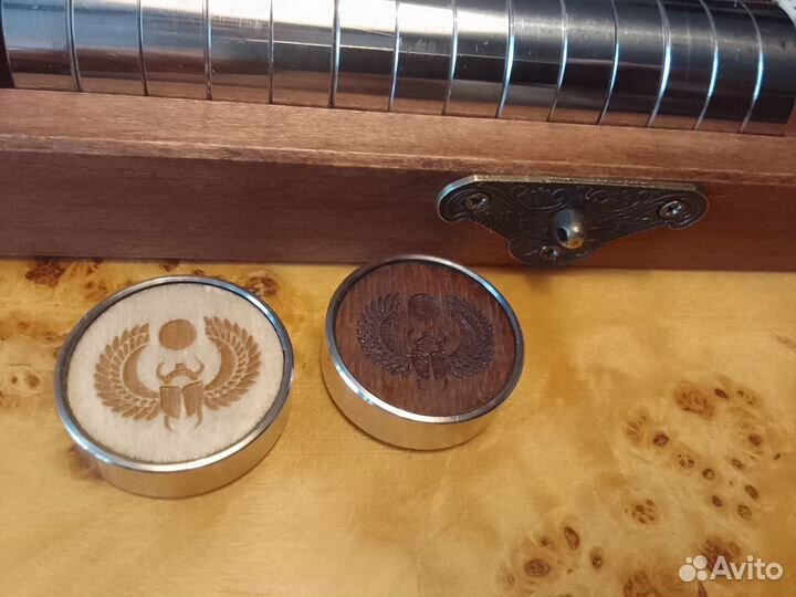 Фишки для нард в футляре. Подарочный набор