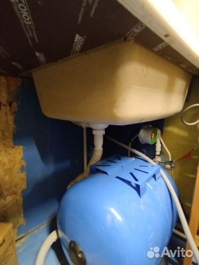 Раковина со смесителем для кухни