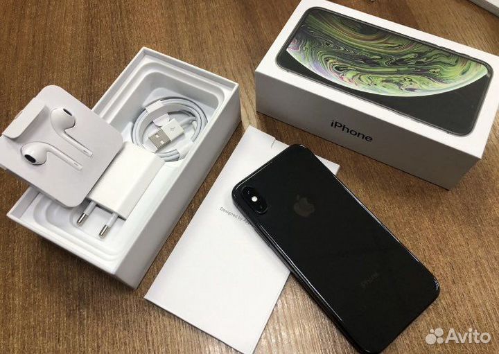 iPhone Xs, 64 ГБ