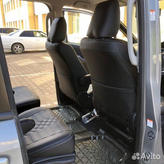 Чехлы Toyota Voxy (80/85) мозаика