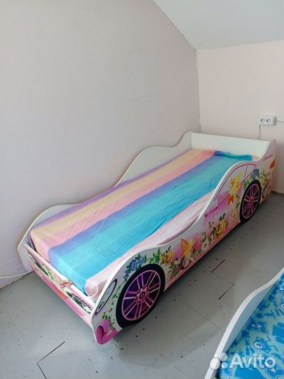 Детская кровать машинка с матрасом бу