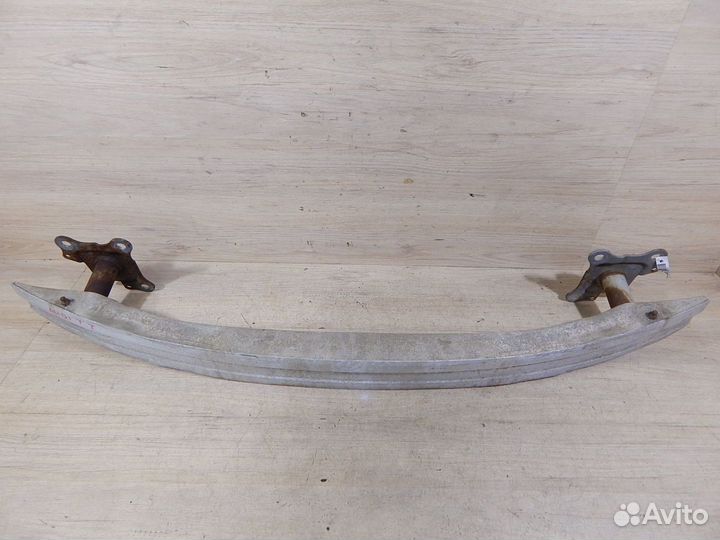 Усилитель переднего бампера Audi TT 8N