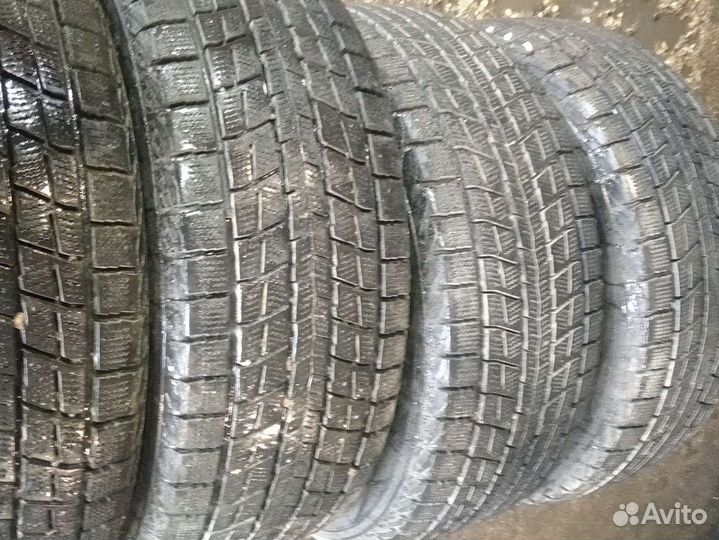 Dunlop Winter Maxx SJ8 235/55 R17