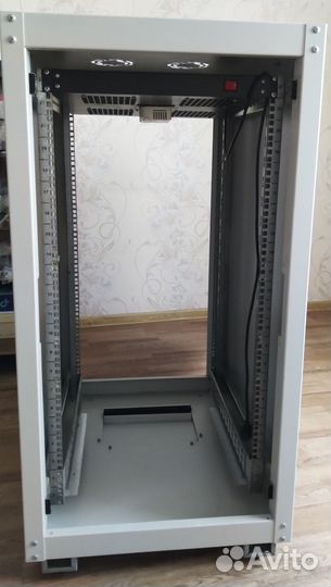 Шкаф серверный 22U