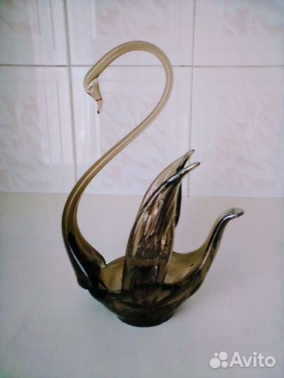 Лебедь стеклянный. Ваза