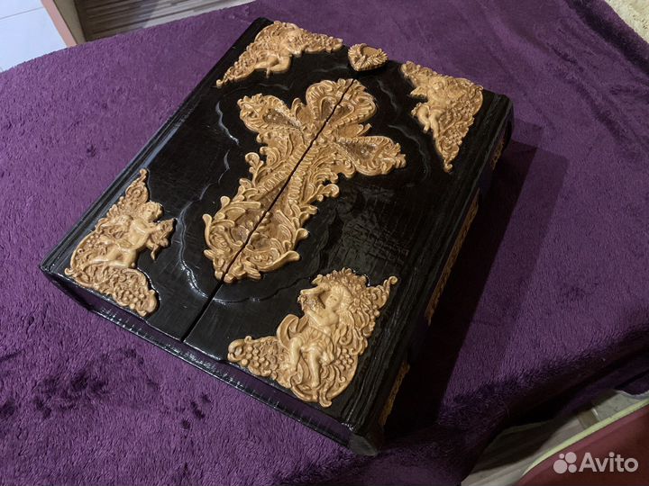 Библия (иконостас-складень с дер. вставками)