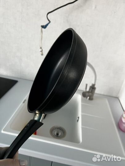 Сковородки 2 шт