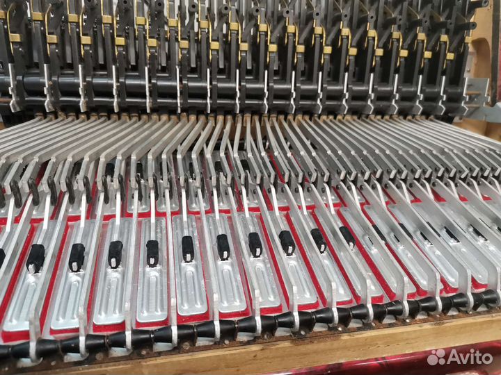 Материал на клапана баяна, гармони