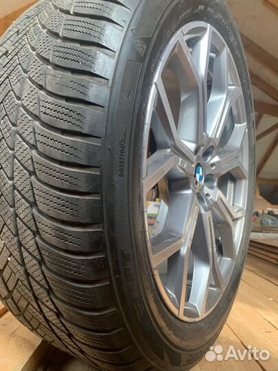 Bridgestone Blizzak LM-001 285/45 R21