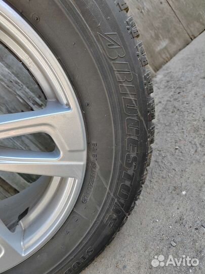 R16 Bridgestone Blizzak Revo GZ 215/60, PCD 5x114.3 DIA 60.1