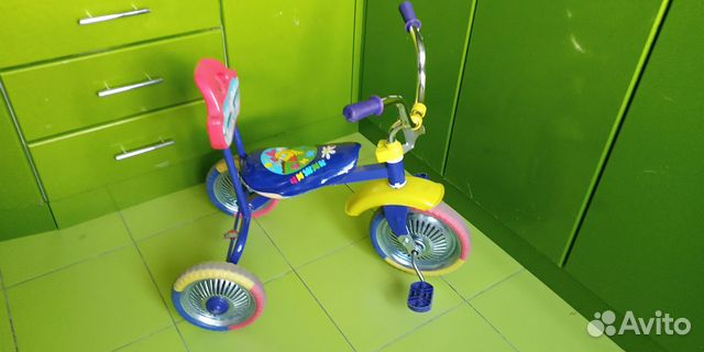 Трехколесный велосипед