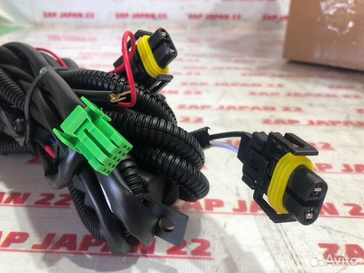 Коса противотуманных фар Mitsubishi Pajero Sport 2