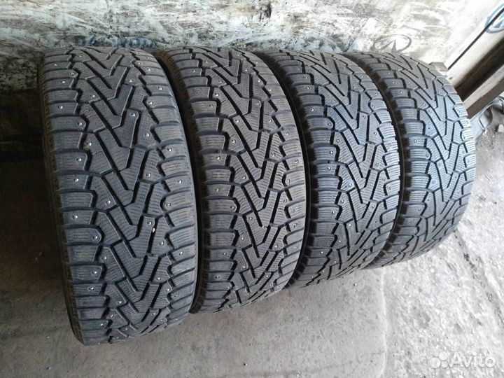 Pirelli Ice Zero 245/40 R18 и 225/45 R18 97H