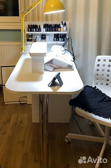 Стол для маникюра бу