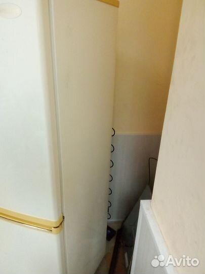 Холодильник Wellton узкий