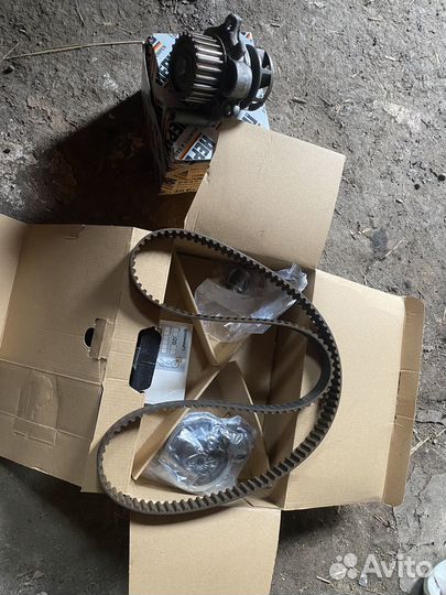 Грм, помпа и два рычага подвески пассат б5+