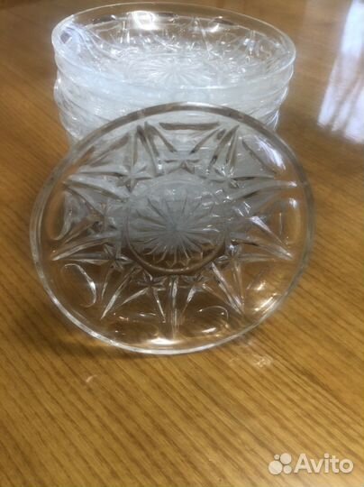 Хрустальная посуда: стаканы, розетки под варенье