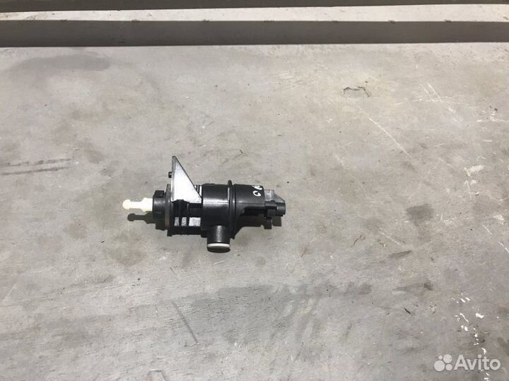 Корректор фар передний Renault Sandero хетчбек 1.4