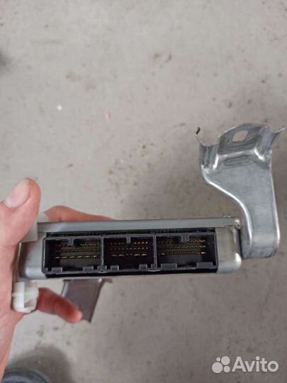 Блок управления подвеской Lexus GS450H