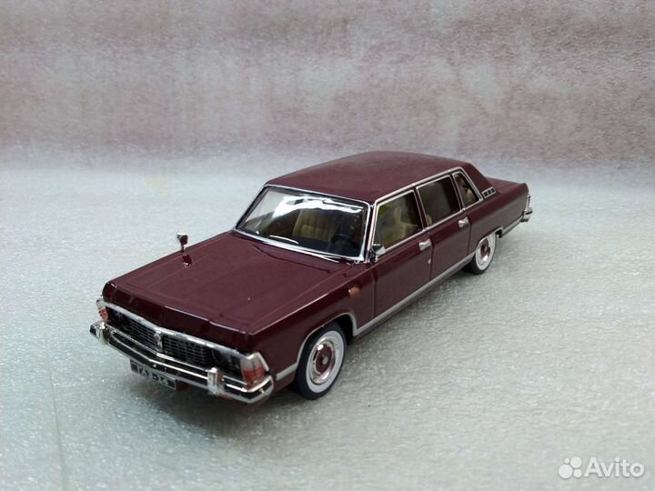 Модель автомобиля газ-14 Чайка 1/43