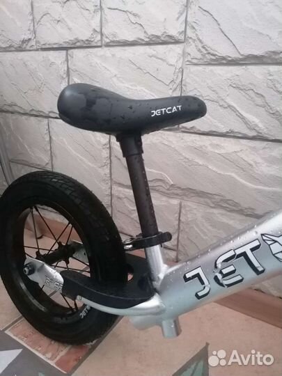 Беговел jet cat