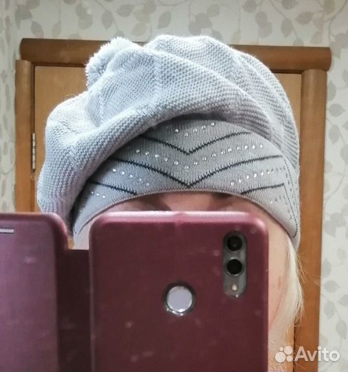 Новый берет на флисе со стразами