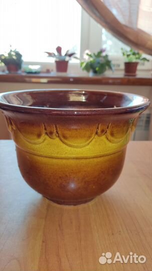 Глиняный горшок