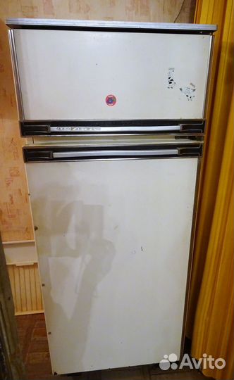 Холодильник советский Ока-6М-206-3