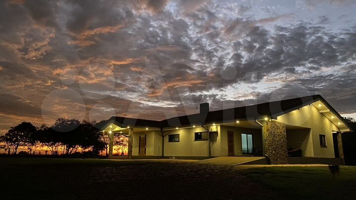 Дом 260 м² на участке 50000 м² (Парагвай)