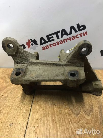 Кронштейн двигателя левый Chery Kimo S12