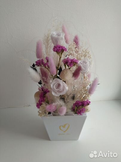 Букеты из стабилизированных цветов и сухоцветов