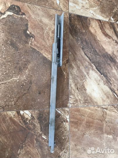 Направляющие для ящиков с доводчиком