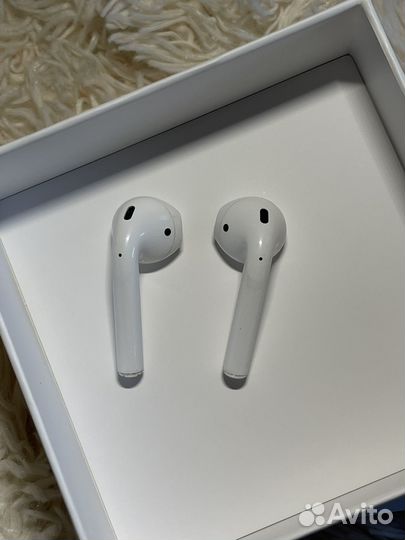 Apple airpods 2