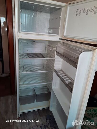 Холодильник двухкамерный бу