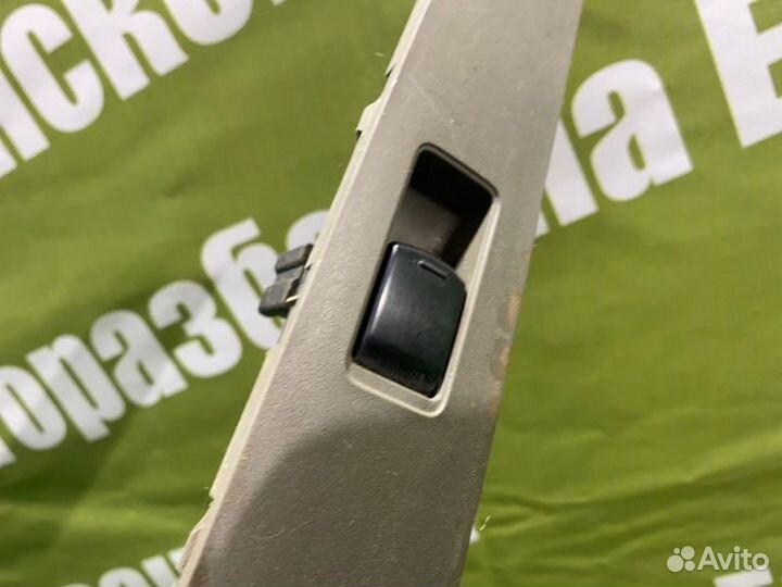 Кнопка стеклоподъемника Nissan Tiida Latio SC11