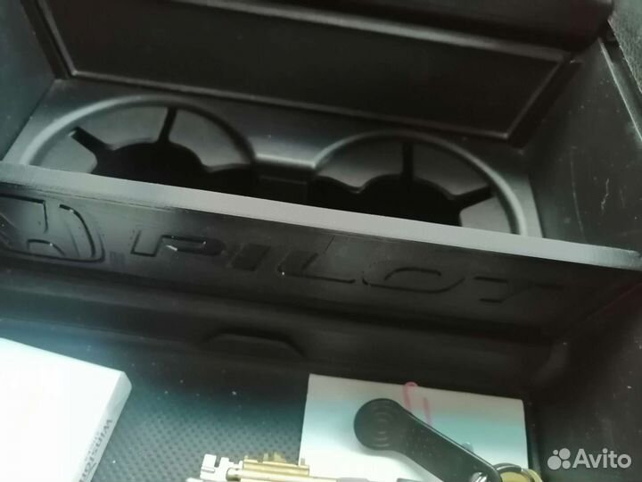 Перегородка подстаканников Honda pilot 2