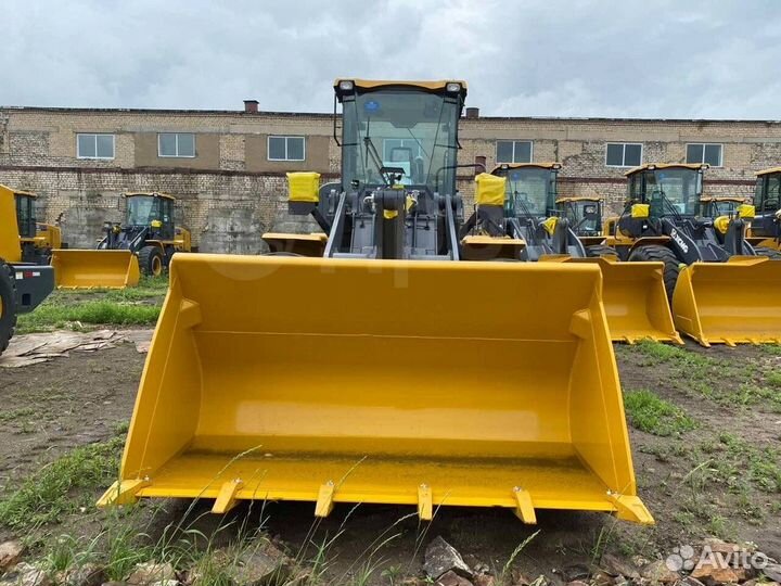 Фронтальный погрузчик XCMG ZL40RU, 2023