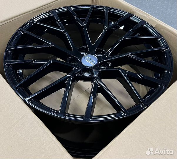 Диски на Audi Ауди Q7 R22