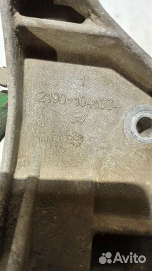 Кронштейн генератора LADA Granta