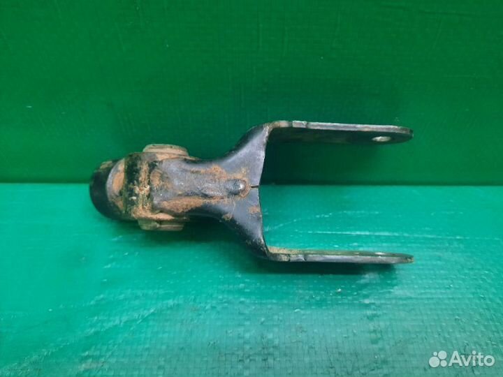 Кронштейн двигателя задний Citroen C4 хэтчбек