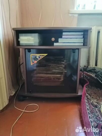 Тумба под телевизор