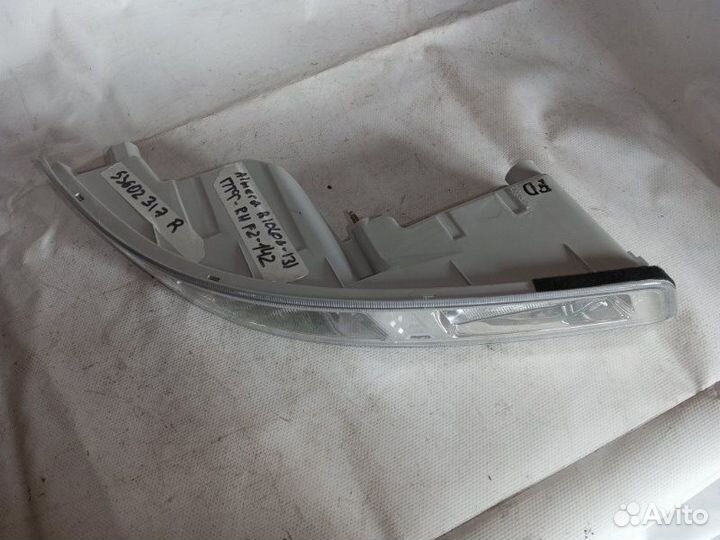 Фара противотуманная передняя правая Nissan Almera