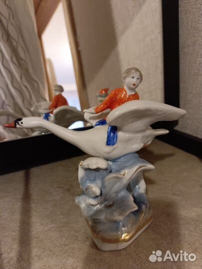 Статуэтка Гуси-Лебеди Дулево